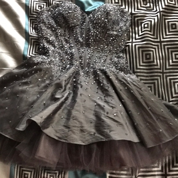 Dresses & Skirts - PROM DRESS